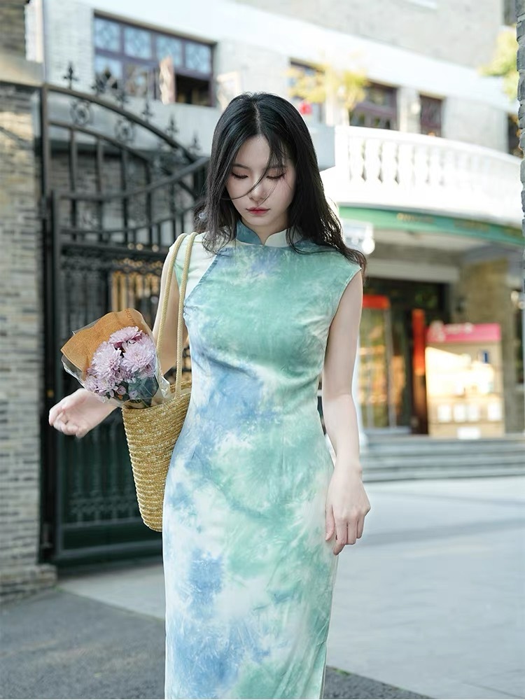 Ci Shan Water Colour Cap Sleeve Cheongsam