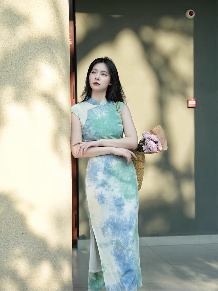 Ci Shan Water Colour Cap Sleeve Cheongsam