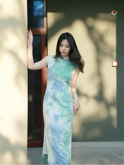 Ci Shan Water Colour Cap Sleeve Cheongsam