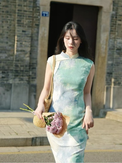 Ci Shan Water Colour Cap Sleeve Cheongsam
