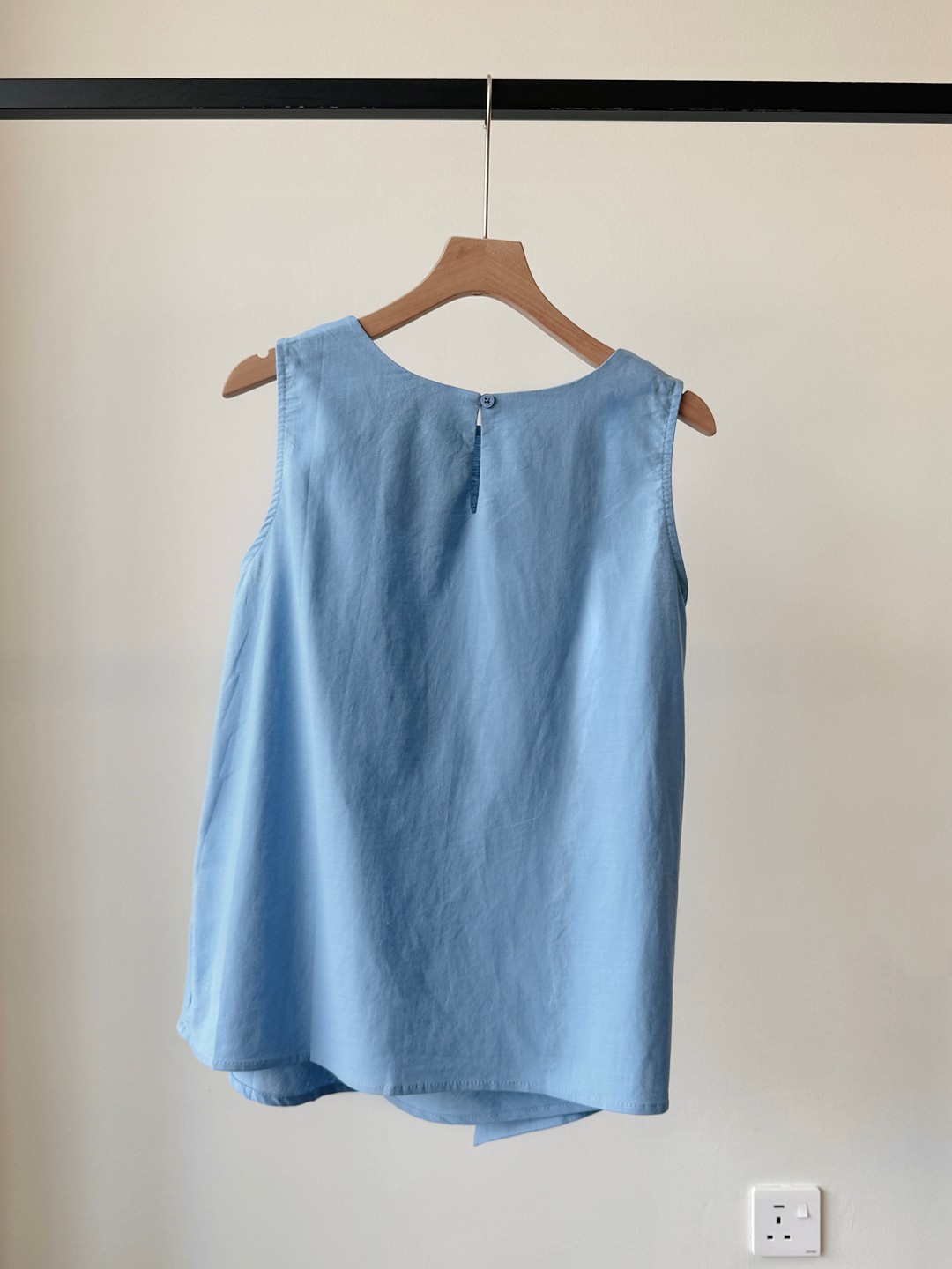 Vava Twist Tie Top