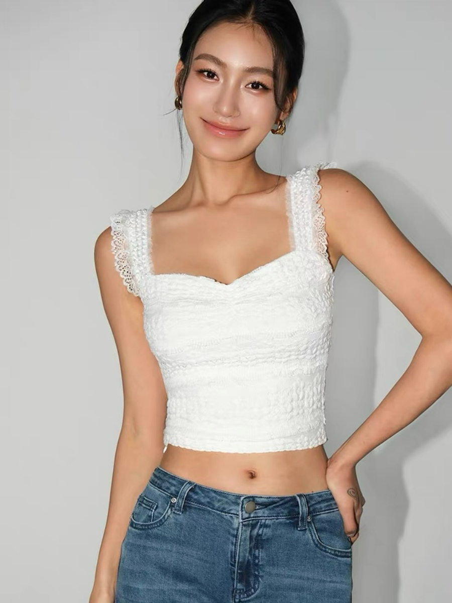 Feliciona Lace Trim Sweehear Crop Top