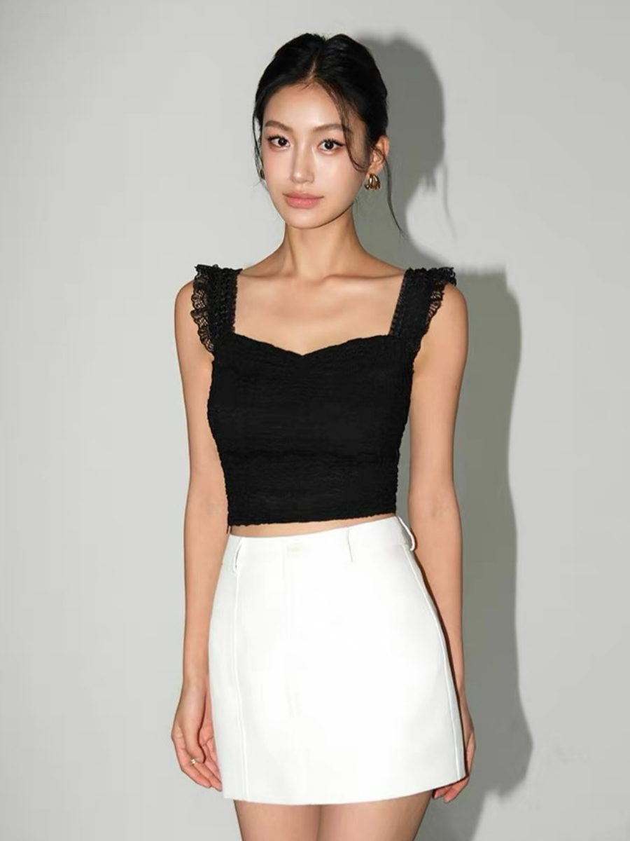 Feliciona Lace Trim Sweehear Crop Top