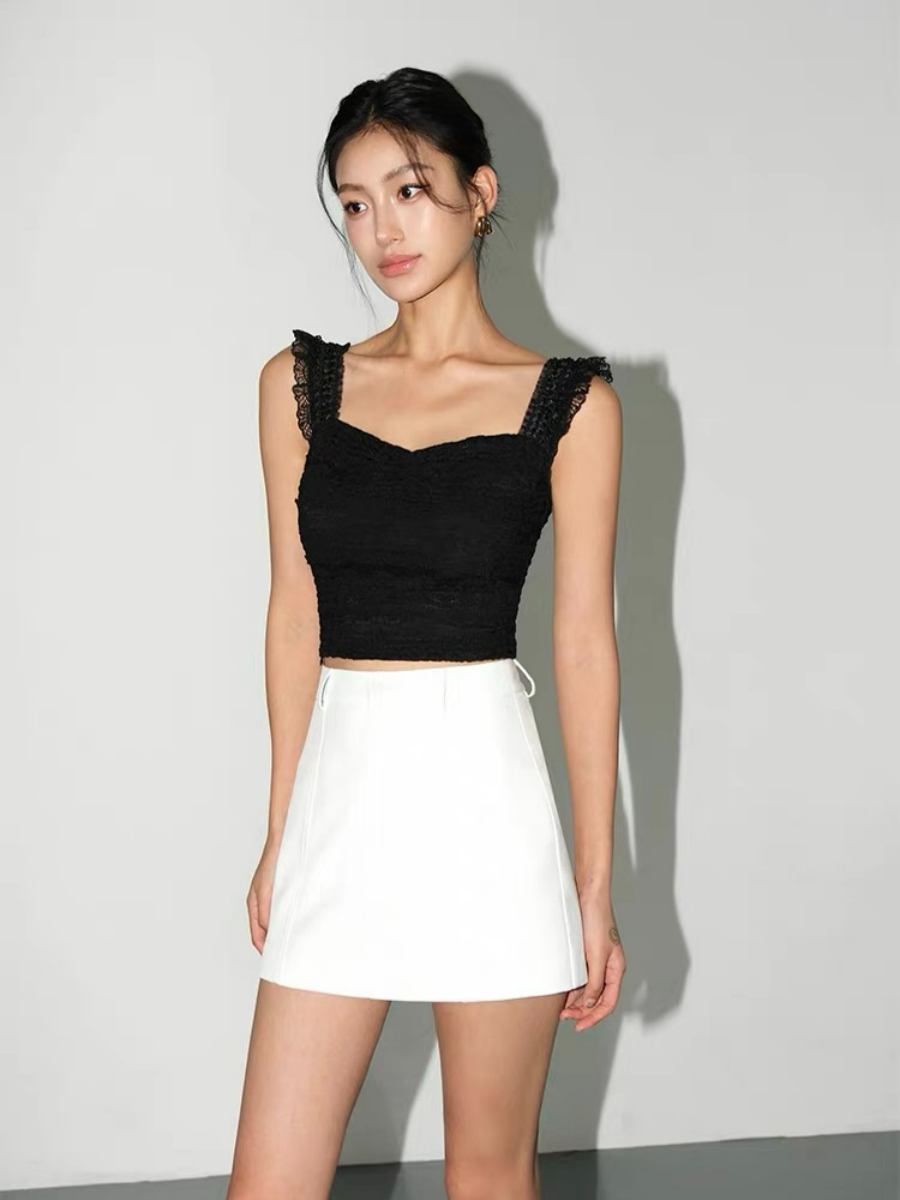 Feliciona Lace Trim Sweehear Crop Top