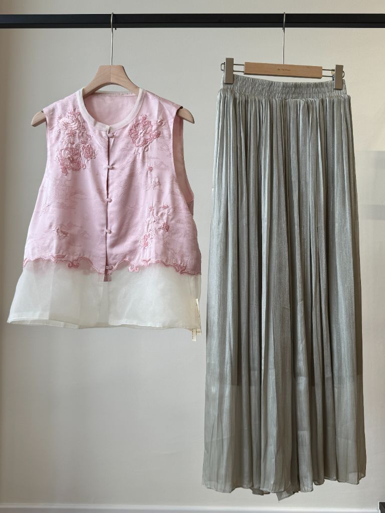 Shuang Ping Organza Paneling Oriental Vest