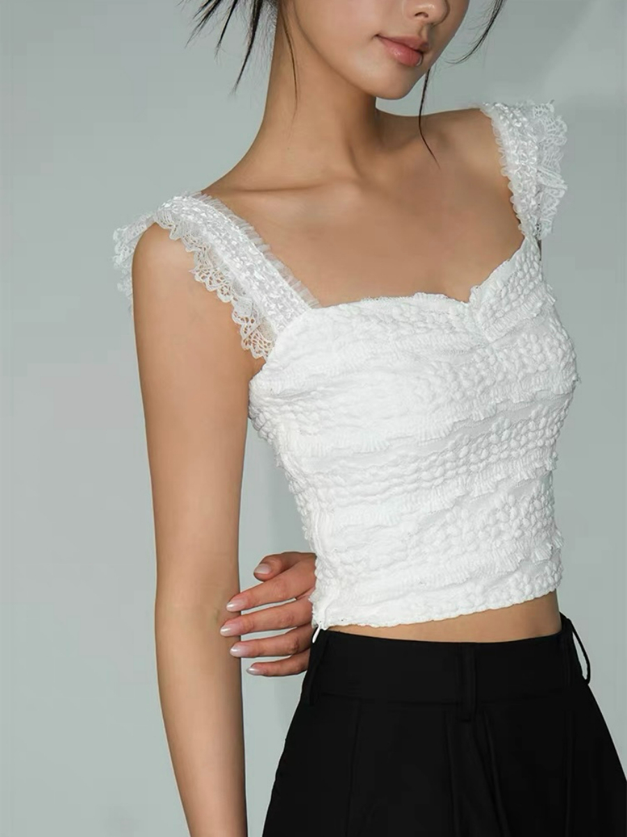 Feliciona Lace Trim Sweehear Crop Top