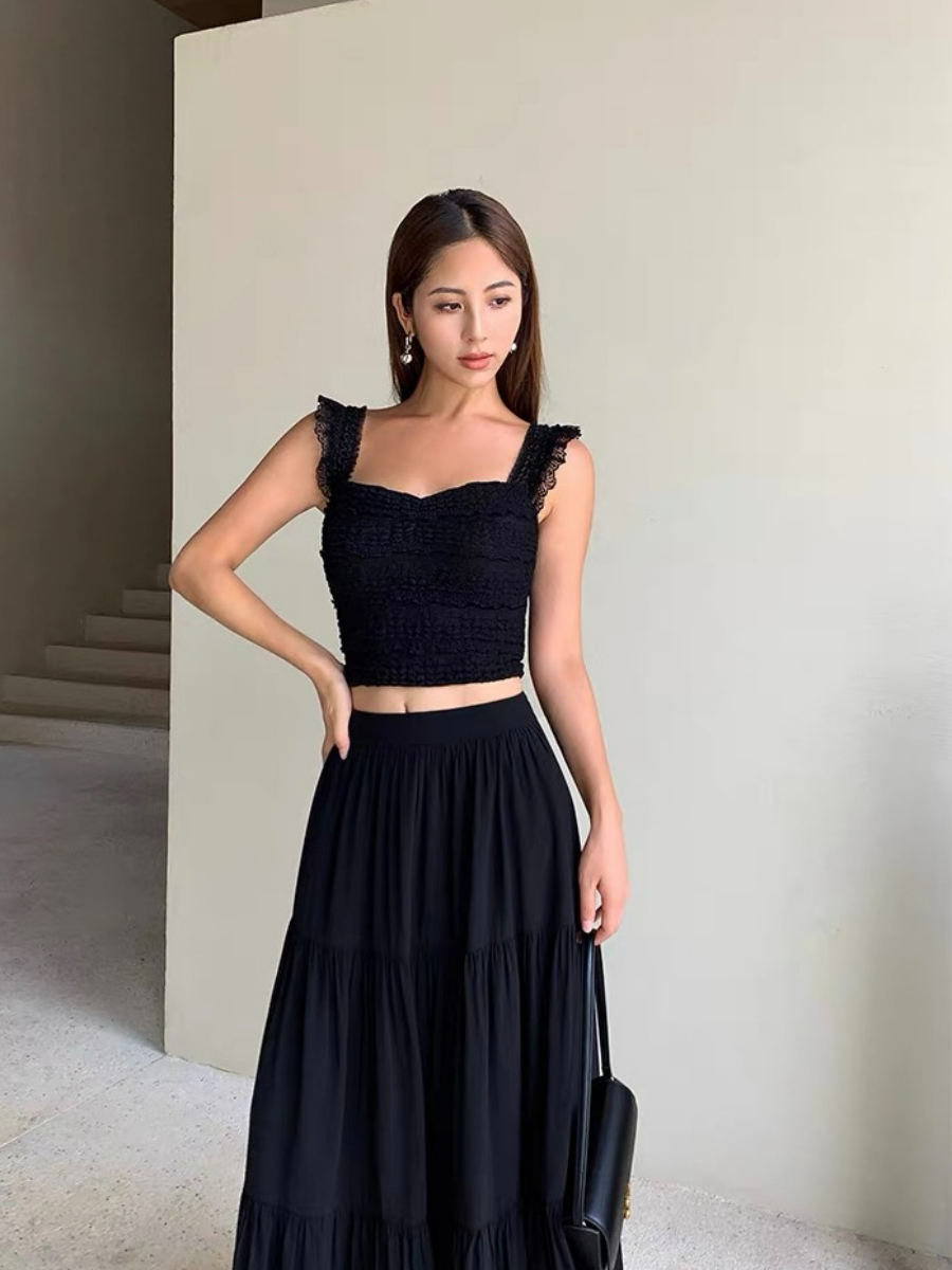 Feliciona Lace Trim Sweehear Crop Top