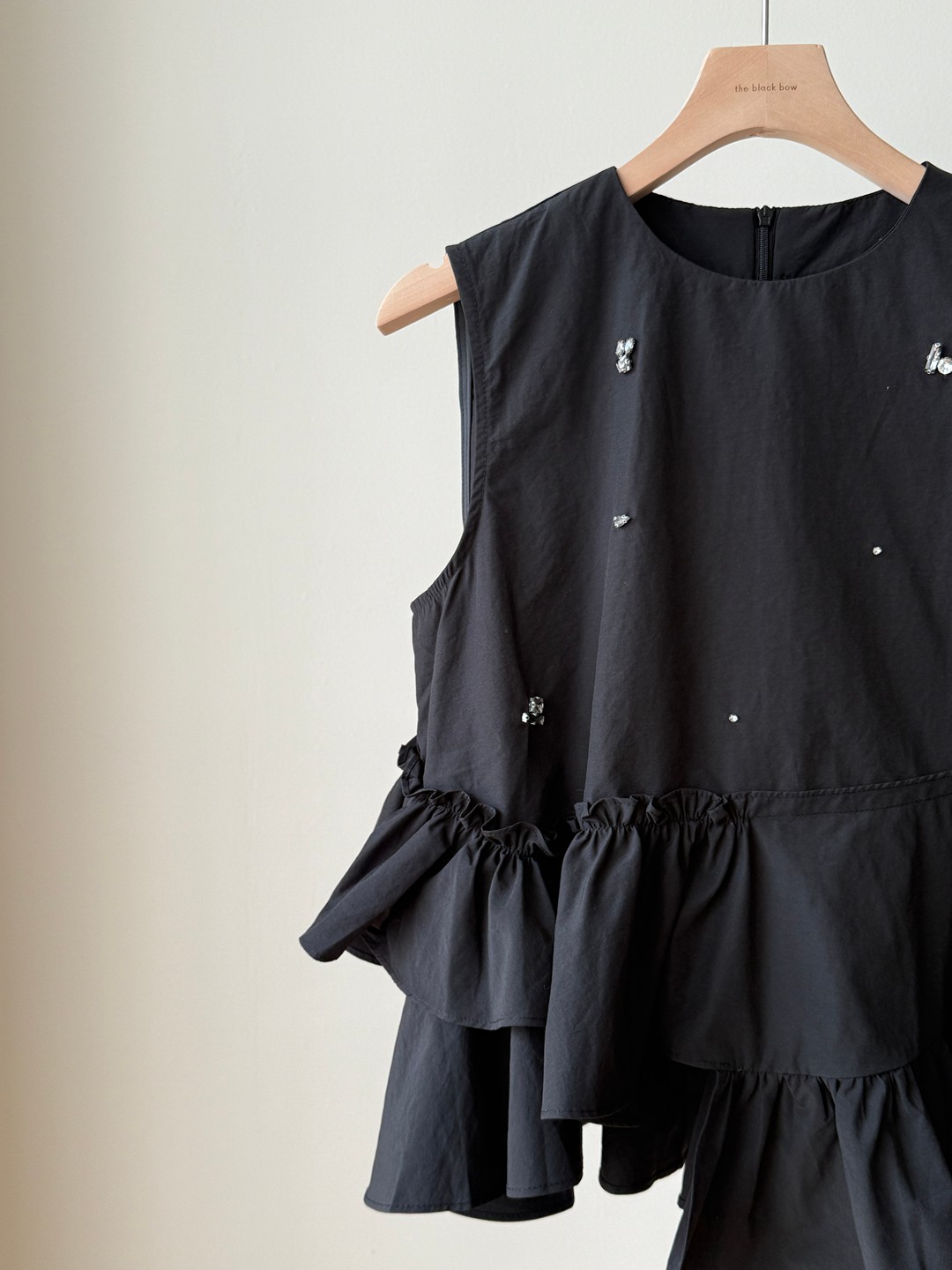 Viktoria Asymmetrical Ruffle Hem Top