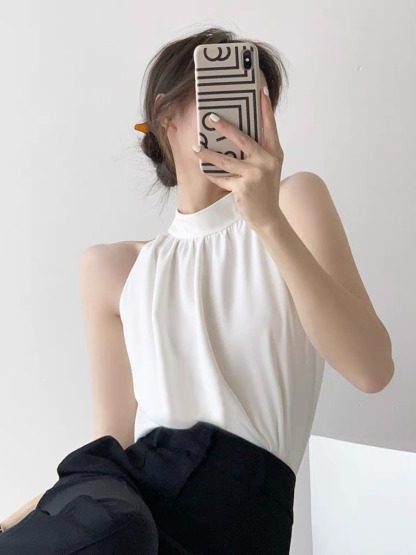 Jaleesa Minimalist Halter Neck Top-The Black Bow-