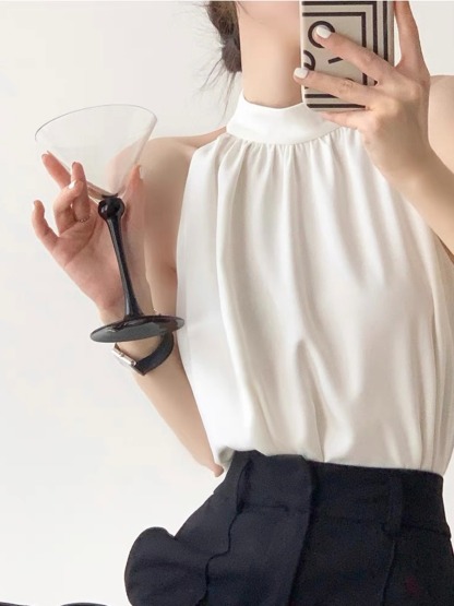 Jaleesa Minimalist Halter Neck Top-The Black Bow-