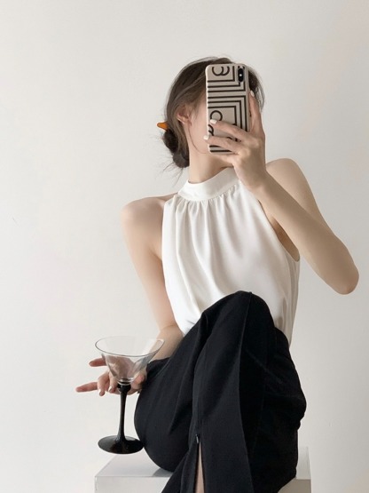 Jaleesa Minimalist Halter Neck Top-The Black Bow-