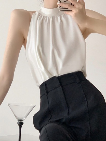 Jaleesa Minimalist Halter Neck Top-The Black Bow-