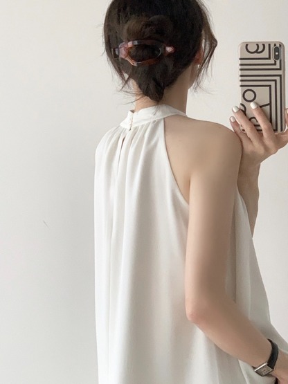 Jaleesa Minimalist Halter Neck Top-The Black Bow-