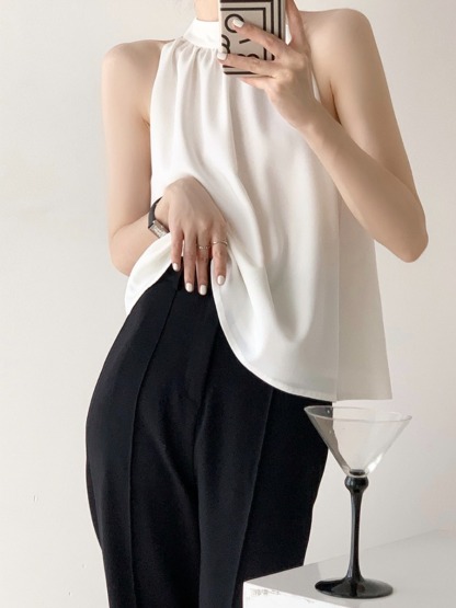 Jaleesa Minimalist Halter Neck Top-The Black Bow-