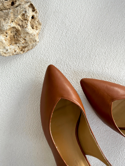 Noir Pointed Toe Block Heel Slingbacks-Windsor Tan-The Black Bow-