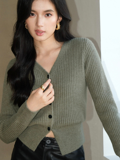 Jovany V-Neck Knit Top-The Black Bow-