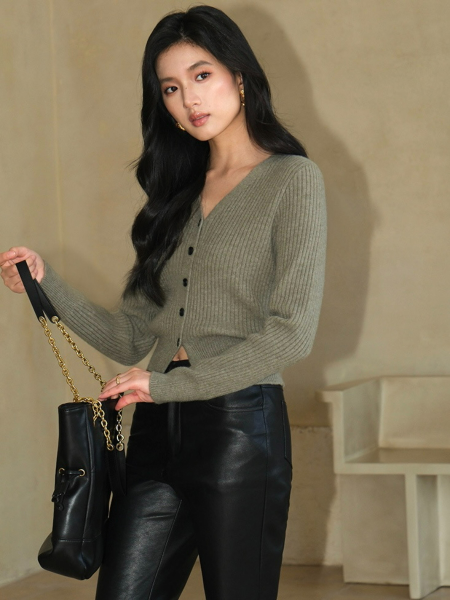 Jovany V-Neck Knit Top-The Black Bow-