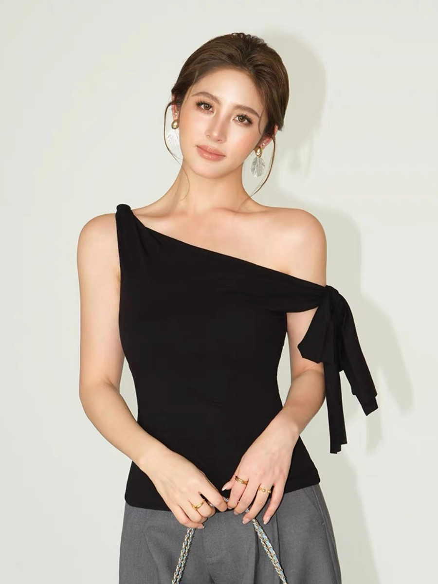 Finnley Convertible Neckline Top