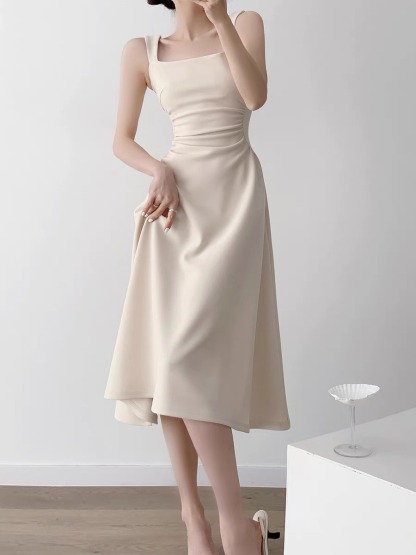 Nashla Square Neck Fit & Flare Dress -The Black Bow-