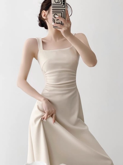 Nashla Square Neck Fit & Flare Dress -The Black Bow-
