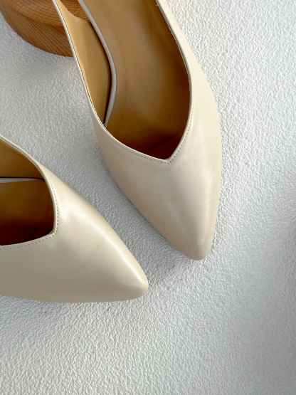 Noir Pointed Toe Block Heel Slingbacks-Cream-The Black Bow-