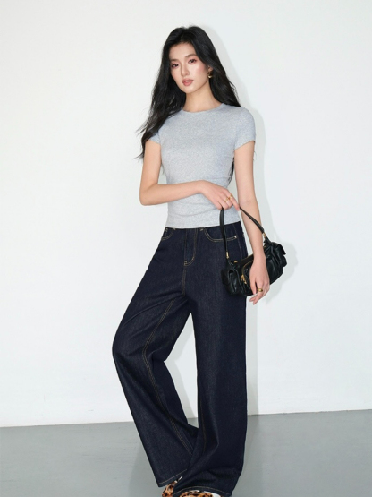 Jordy Classic Fit Tee-The Black Bow-