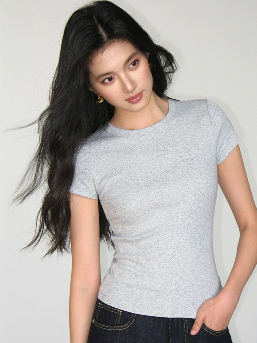 Jordy Classic Fit Tee-The Black Bow-