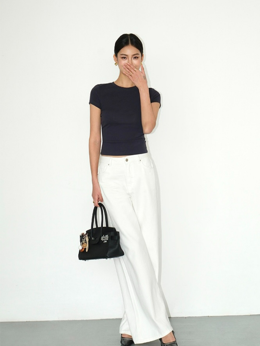 Jordy Classic Fit Tee-The Black Bow-