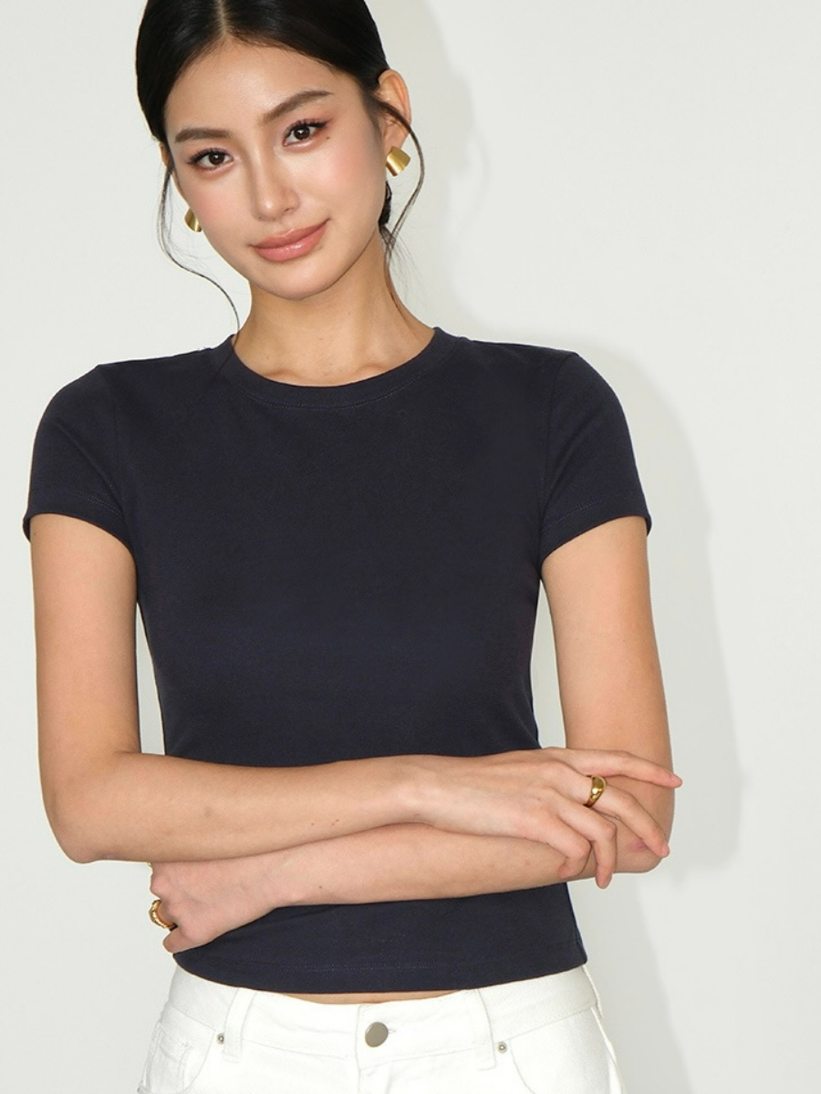Jordy Classic Fit Tee-The Black Bow-
