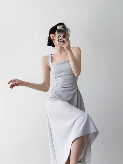 Nashla Square Neck Fit & Flare Dress -The Black Bow-