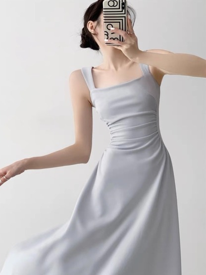 Nashla Square Neck Fit & Flare Dress -The Black Bow-