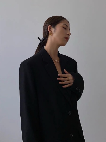 Kelsyn Sleek & Designer Oversized Padded Shoulder Blazer-The Black Bow-