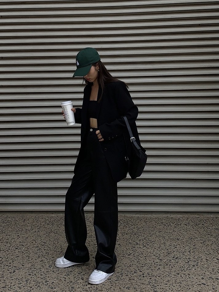 Kelsyn Sleek & Designer Oversized Padded Shoulder Blazer-The Black Bow-