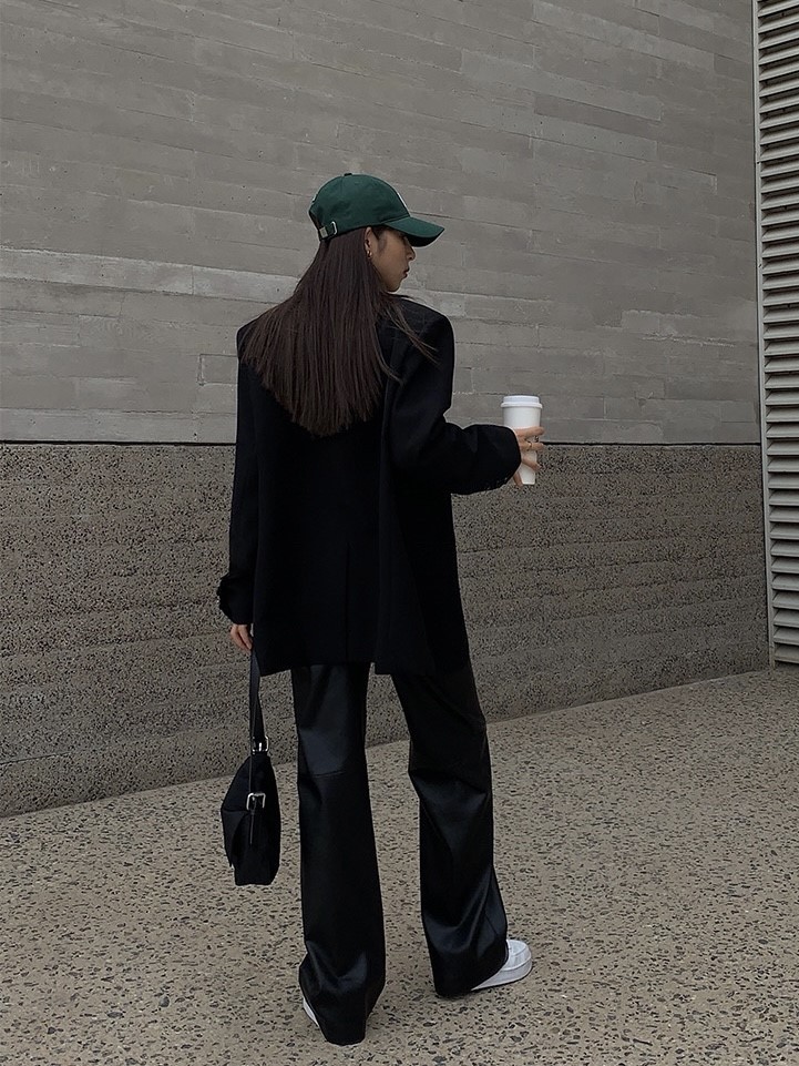 Kelsyn Sleek & Designer Oversized Padded Shoulder Blazer-The Black Bow-