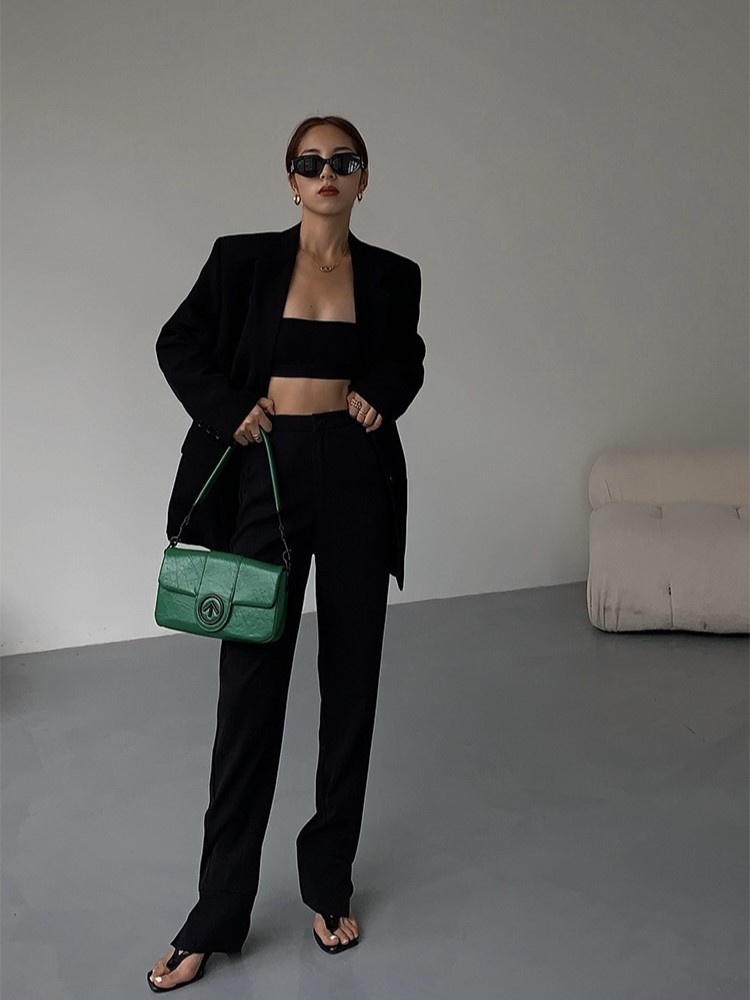 Kelsyn Sleek & Designer Oversized Padded Shoulder Blazer-The Black Bow-