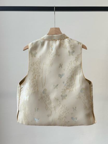 Shuang Er Oriental Vest