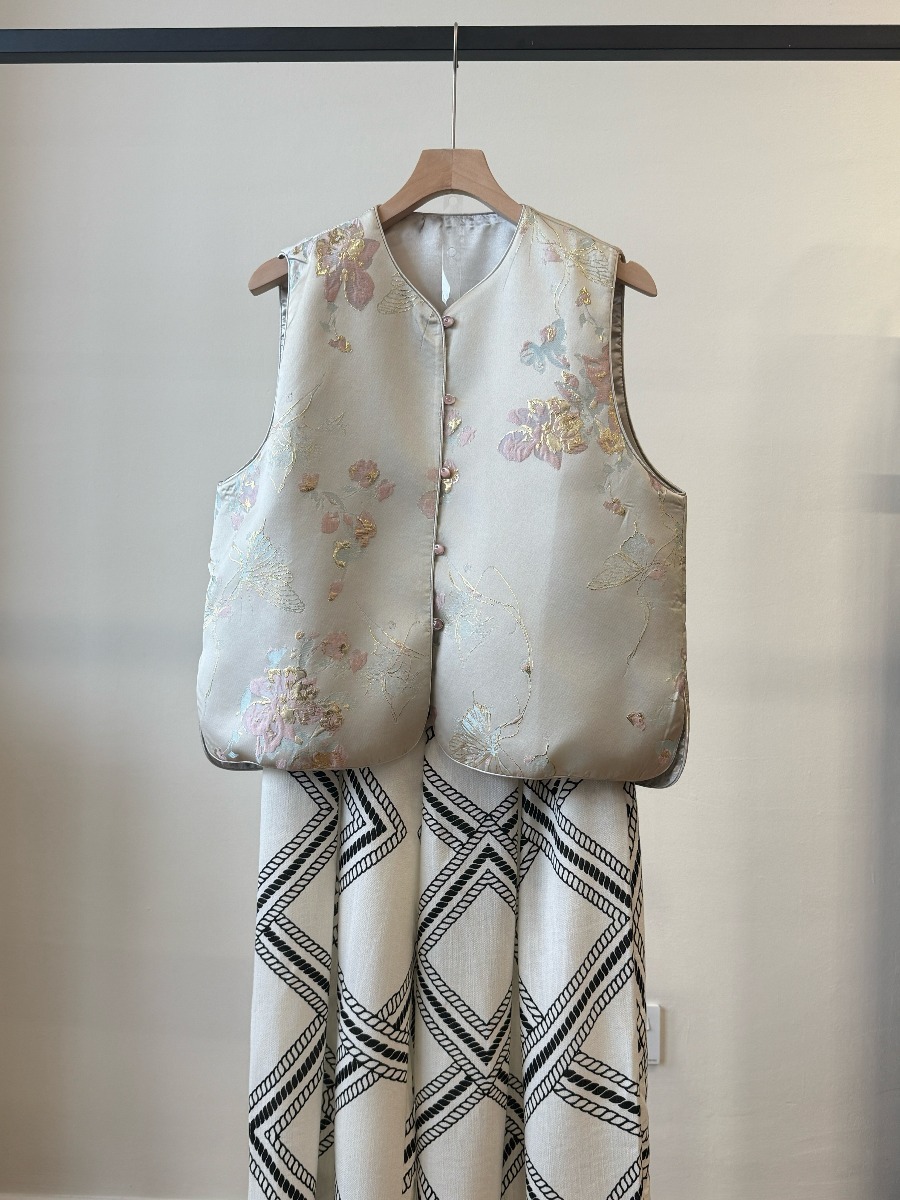 Shuang Jiu Oriental Vest