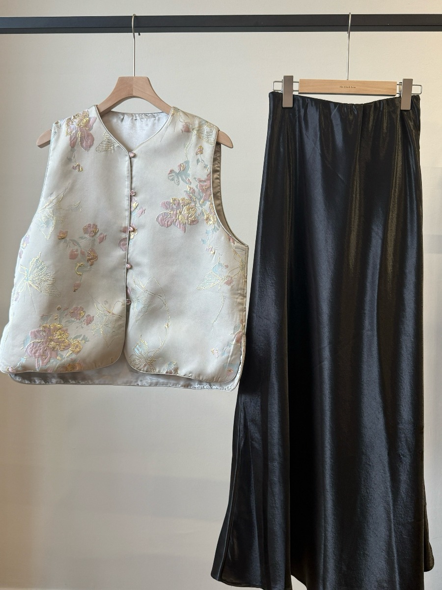 Shuang Jiu Oriental Vest