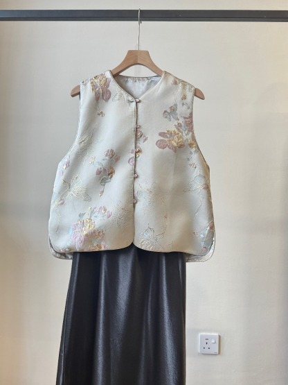 Shuang Jiu Oriental Vest