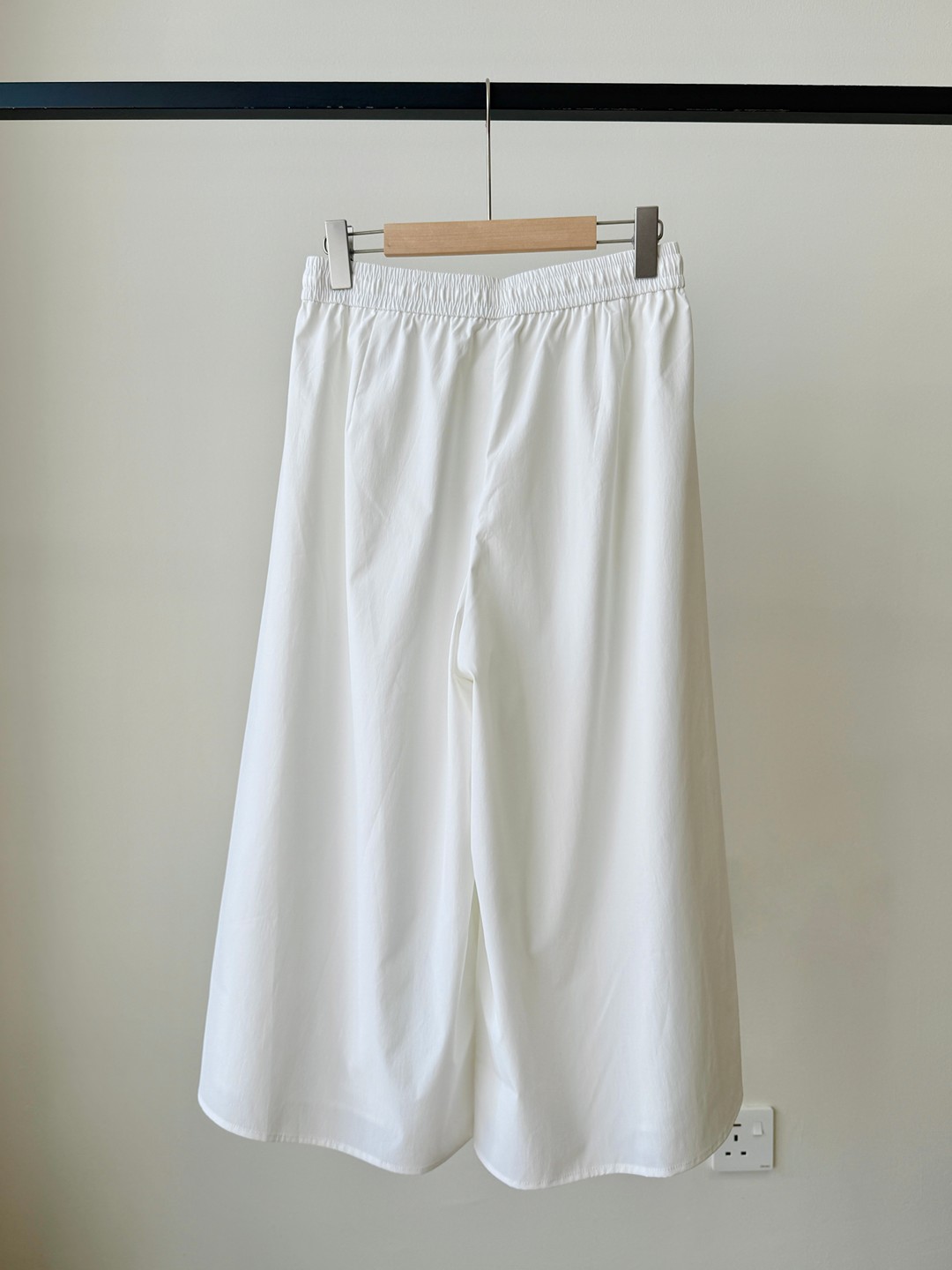 Van Textured Flowy Culottes