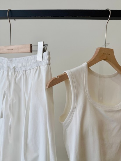 Van Textured Flowy Culottes