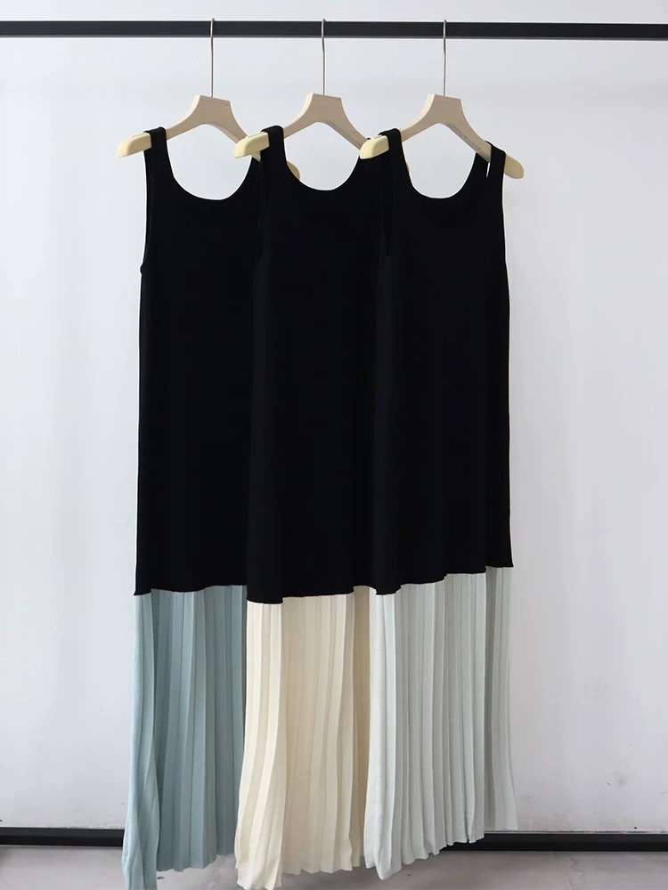 Elise Color Binding Pleated Patchwork Knit Dress-The Black Bow-