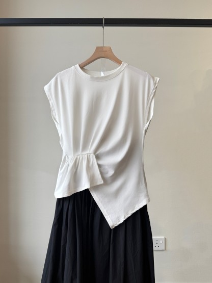 Vivian Asymmetric Twist Front Top