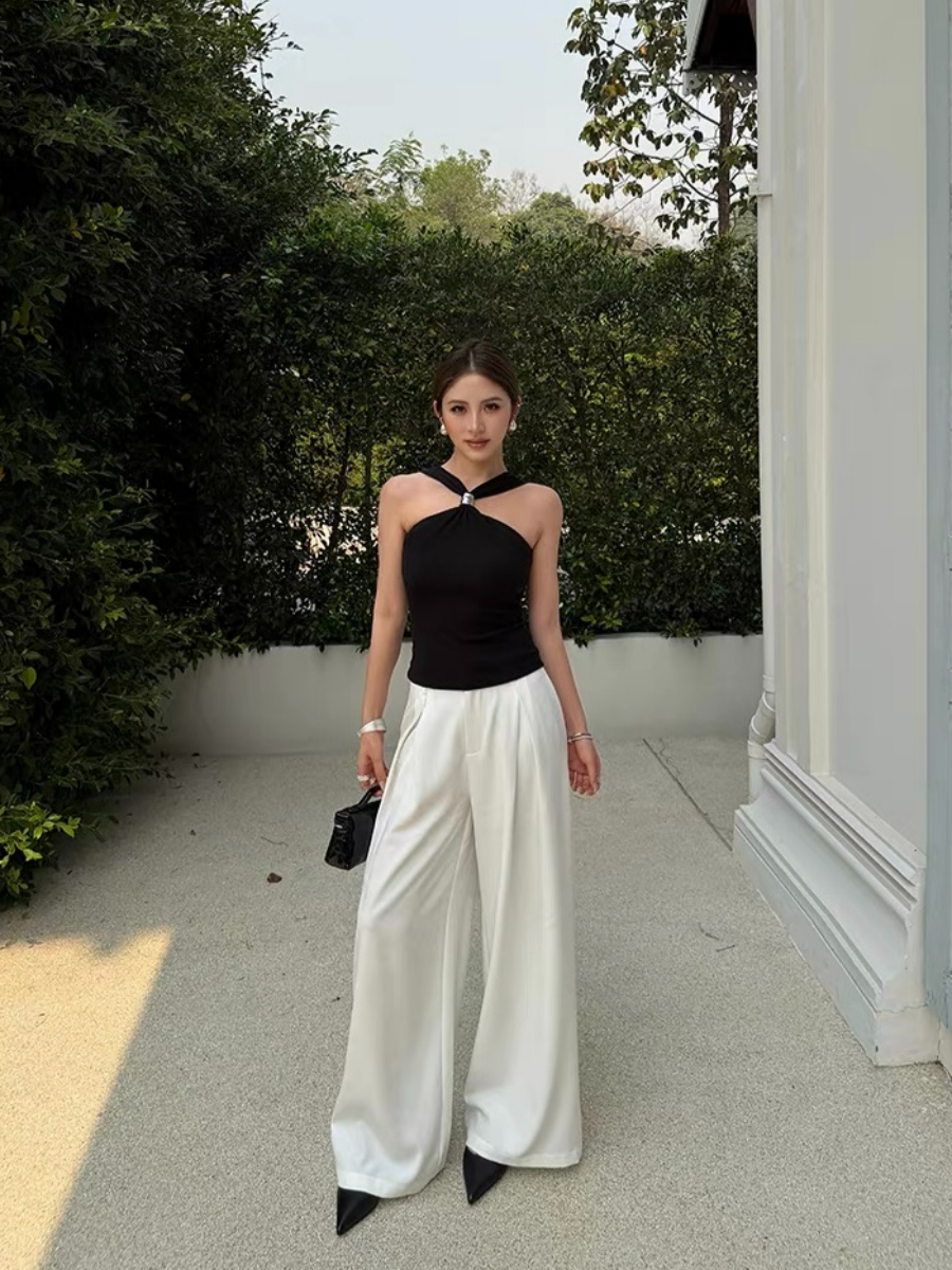 Fatmah Ring-Detail Halter Neck Top