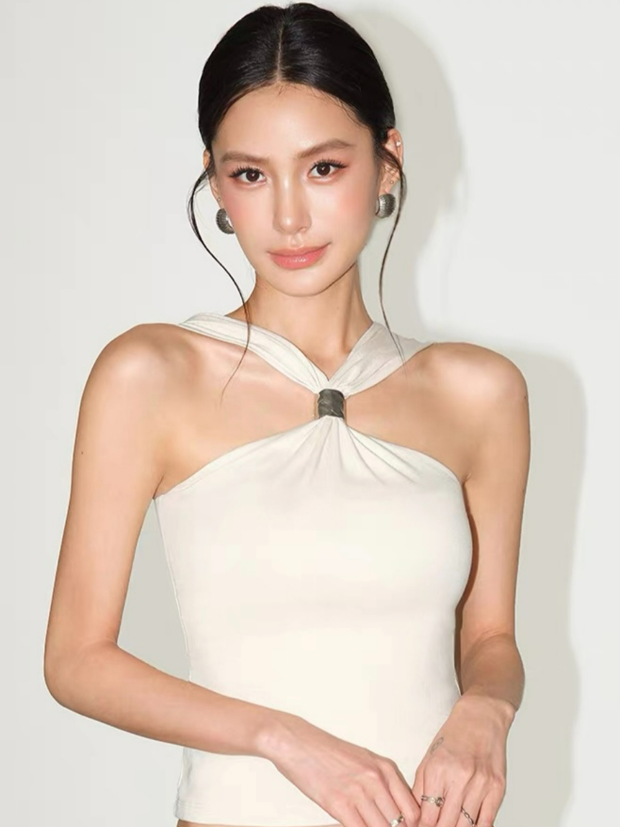 Fatmah Ring-Detail Halter Neck Top