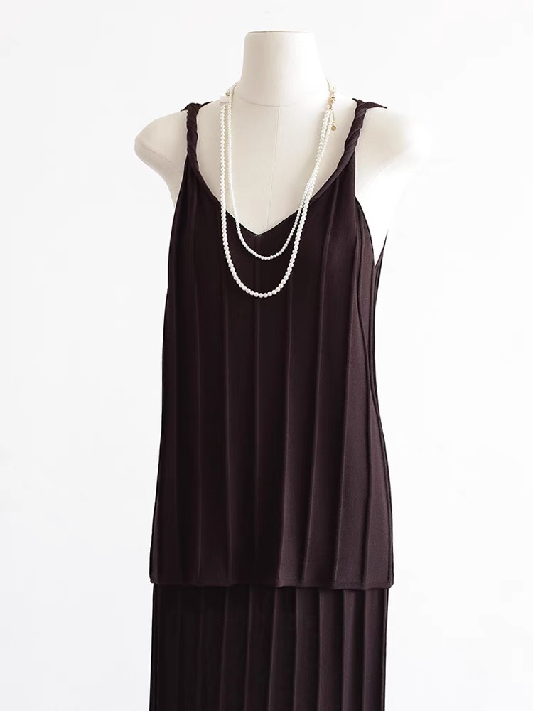 Emmett Twist Knot V-Neck Knit Top-The Black Bow-