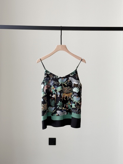 Sheeta Wildlife Graphic Cami Top (Discounted-S size)-The Black Bow-