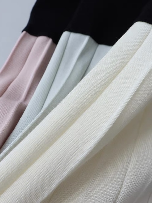 Elise Color Binding Pleated Patchwork Knit Dress-The Black Bow-