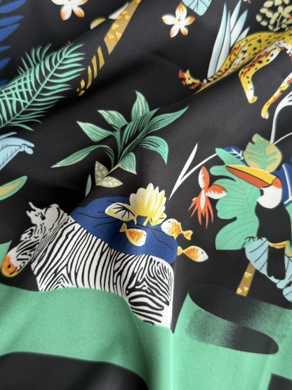 Sheeta Wildlife Graphic Cami Top (Discounted-S size)-The Black Bow-