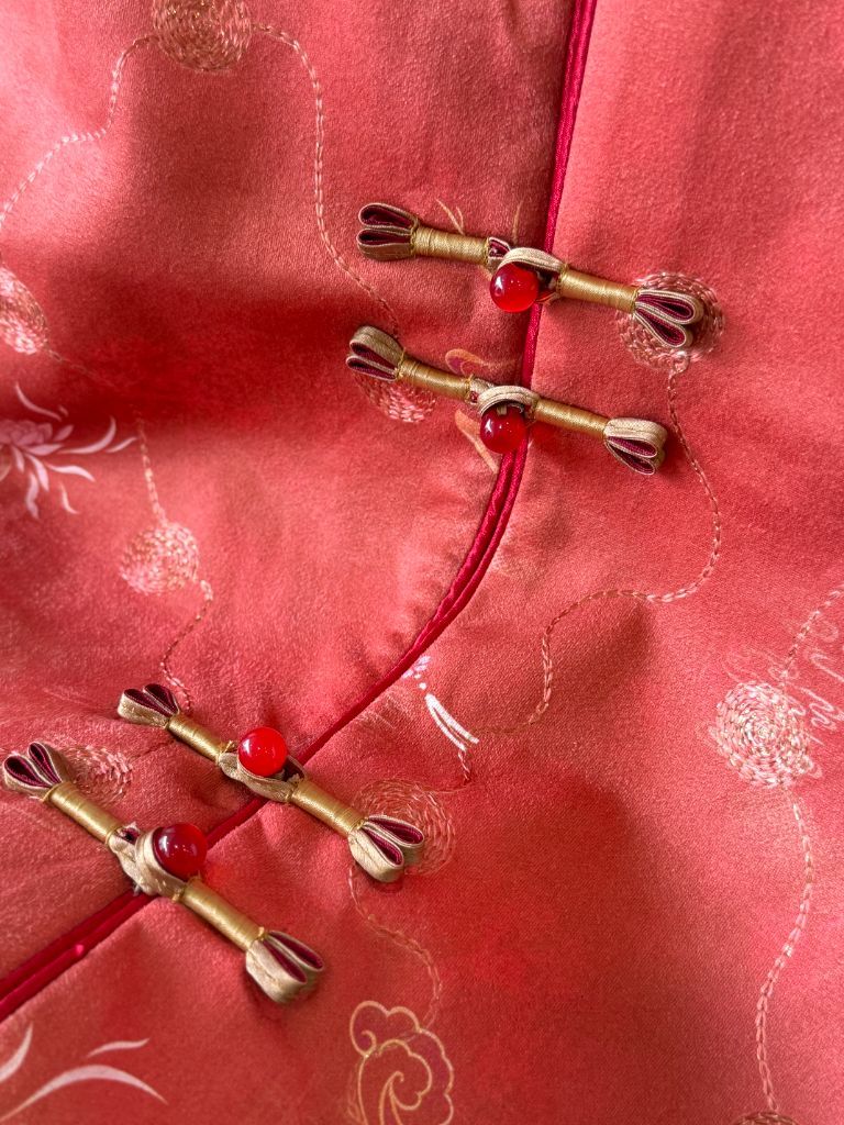 Shuang De Oriental Vest